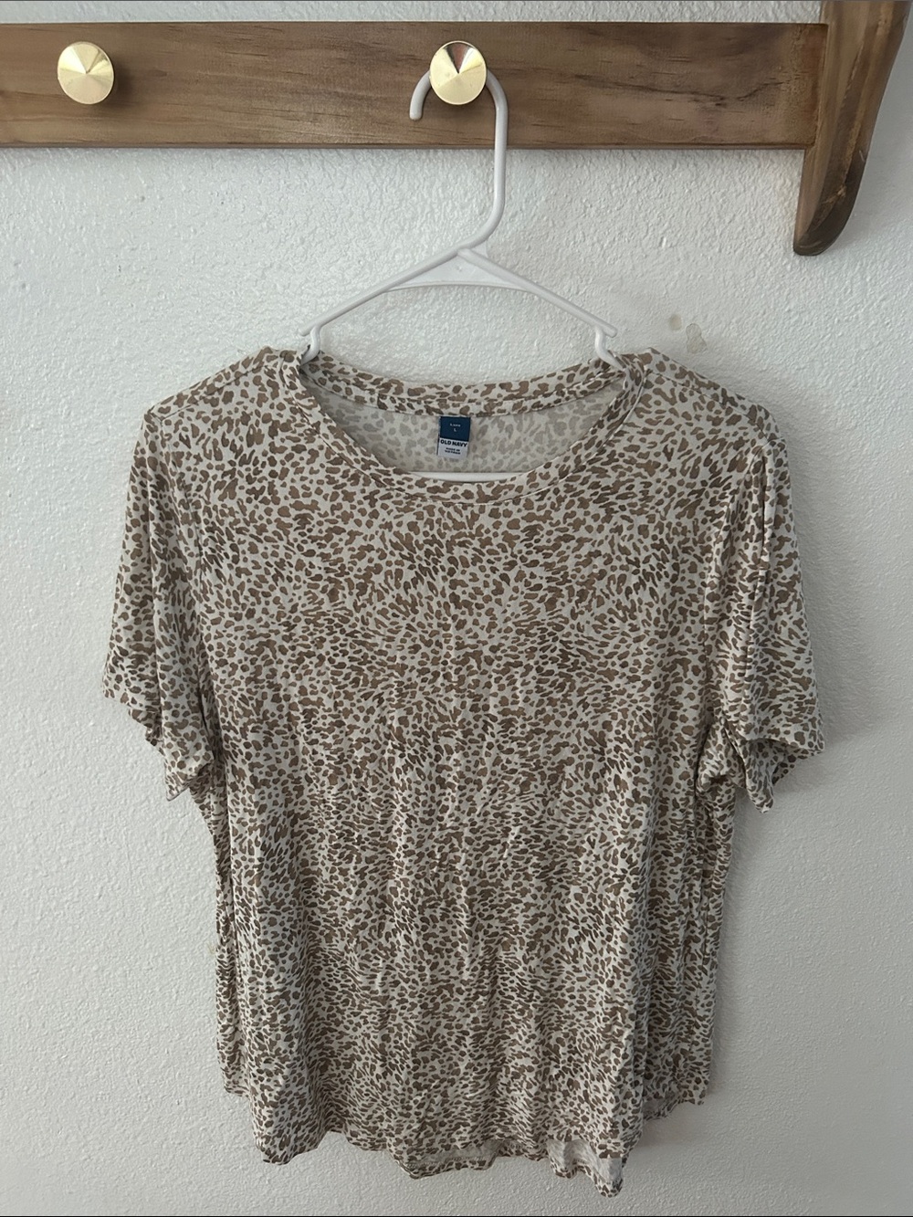 Old Navy Beige Leopard Print Short Sleeve Tee